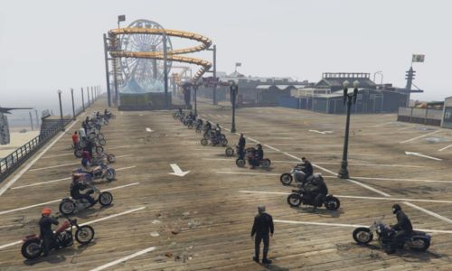 Encontro de motos no píer